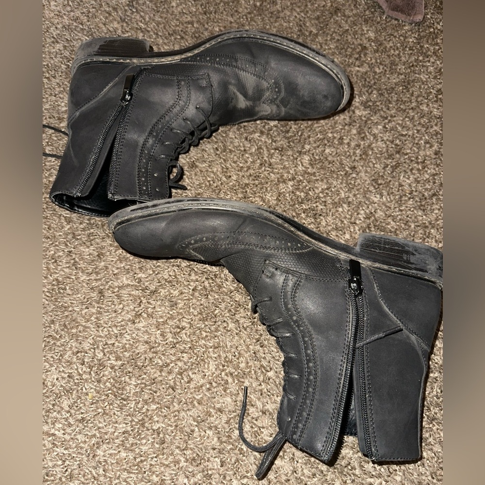 Kenneth Cole boots men